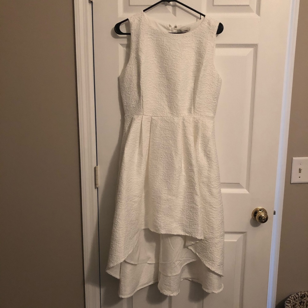 Gorgeous White Sleeveless Hi-Lo Dress